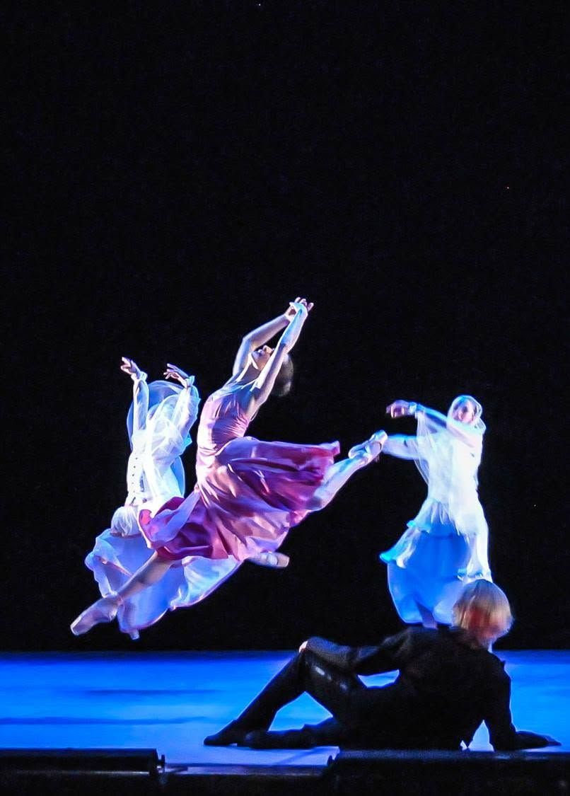 Karine Andrei-Sutter dans « Offenbach »